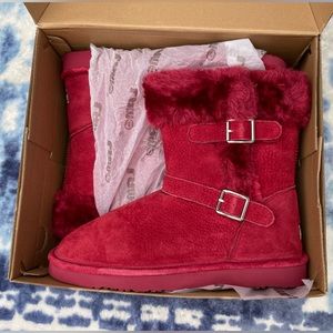 New in Box Leather Lamo Faux Fur Boots - buckles on side - Red Wine Color Size 9